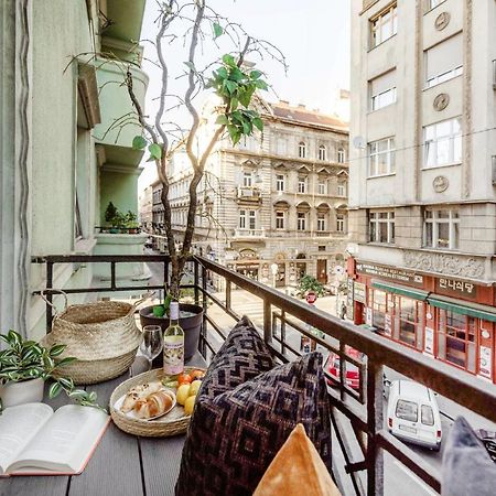 Chill On The Screened Balcony-Budapest Most Historic Landmarks Eksteriør billede