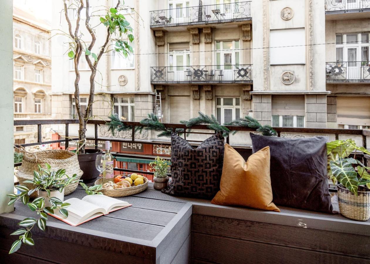 Chill On The Screened Balcony-Budapest Most Historic Landmarks Eksteriør billede